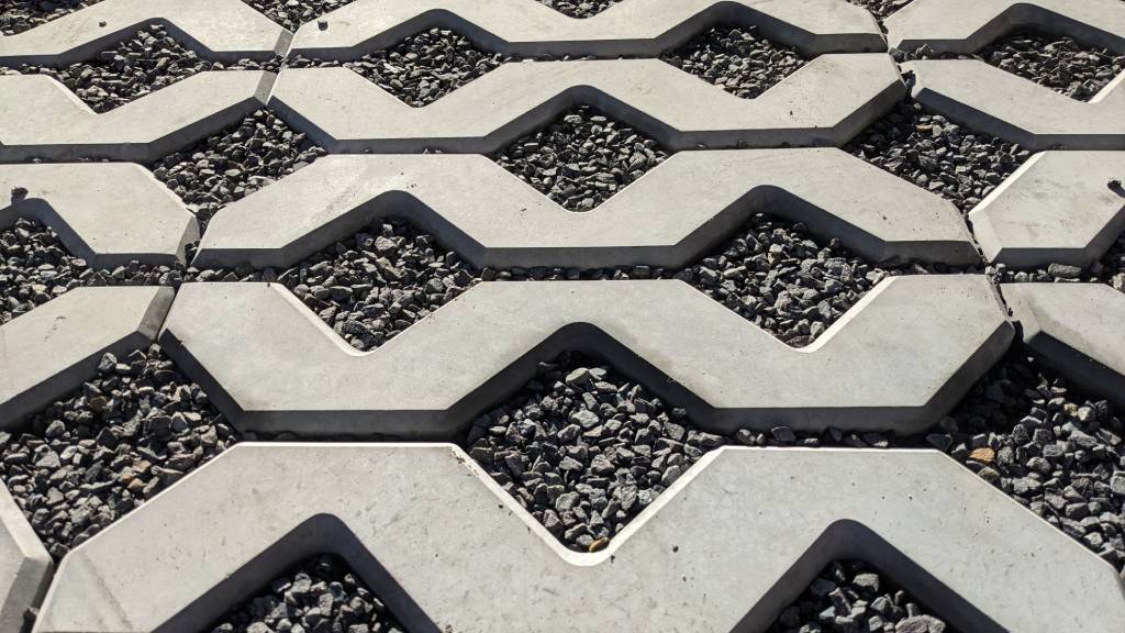 Grass Blocks - Figure 8